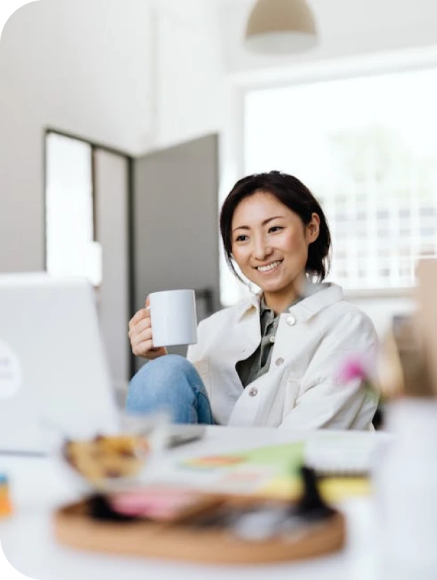 Profesional integrando su software con Sesame HR